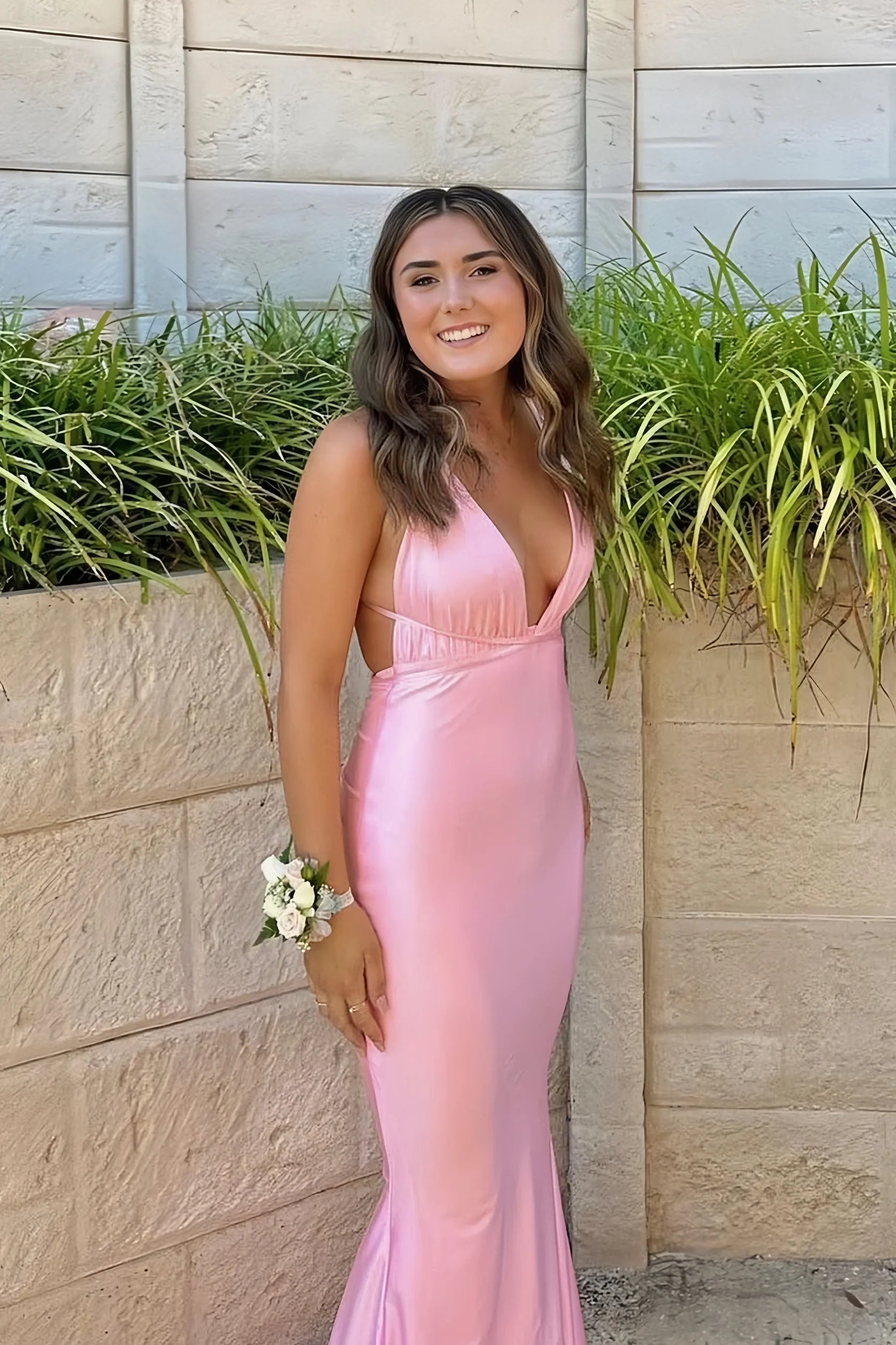 Stores With Prom Dresses Sexy Light Pink Deep V-Neck Mermaid Prom Dresses Sleeveless With Sweep Train Formal Wear Dresses